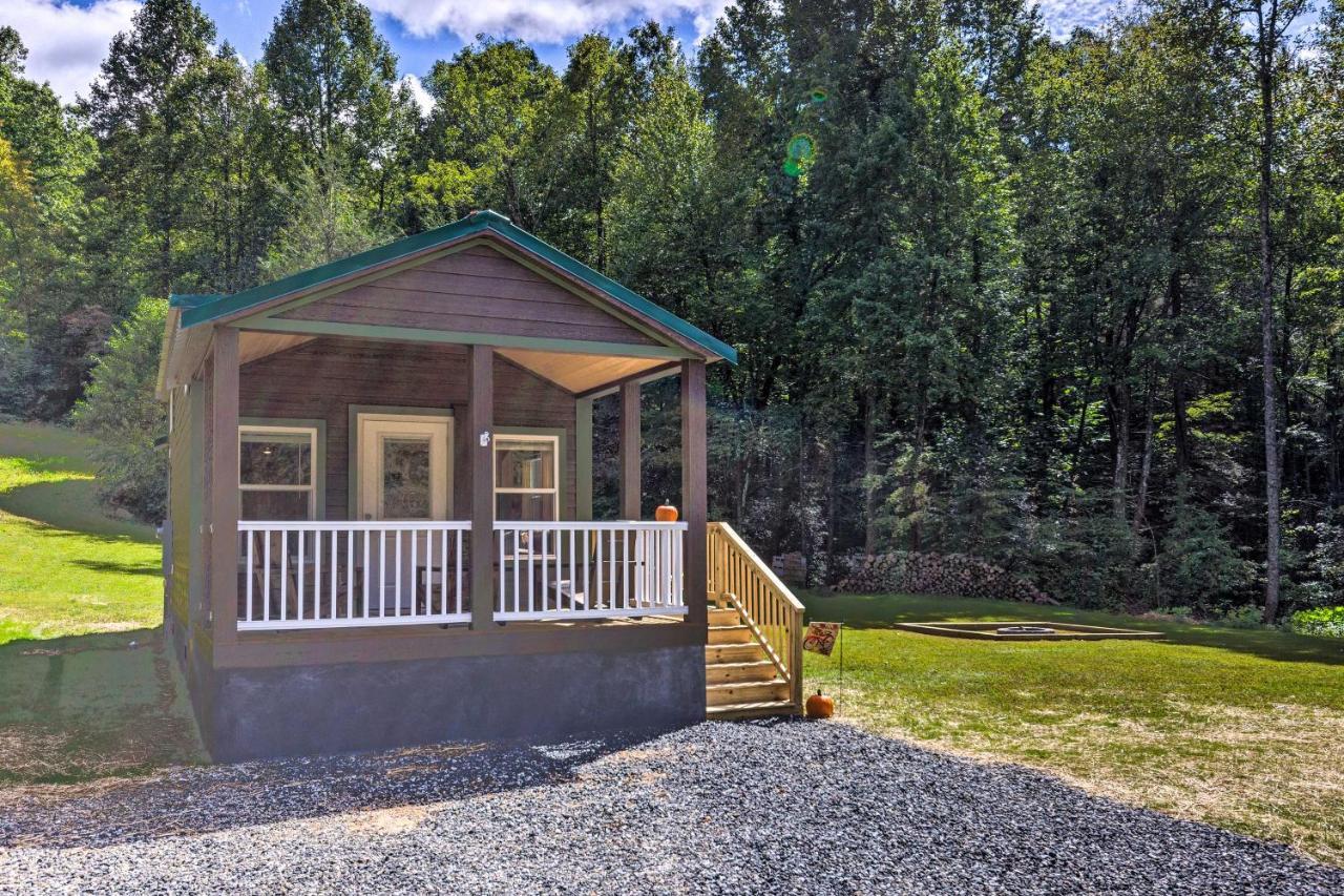 Quaint Mtn Cabin Tiny Living Near Big Adventure Brevard Esterno foto